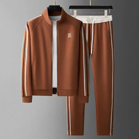 Frank | Comfortable and stylish tracksuit set with optimal freedom of movement