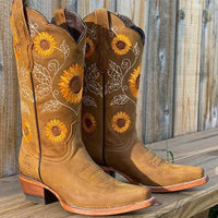 Silke | Stijlvolle cowboylaarzen met zonnebloemborduurwerk en brede schacht