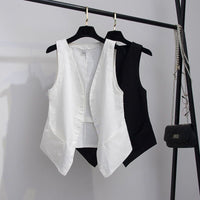 Jessica | Linen women’s vest with an asymmetrical hemline