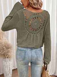 Camiseta con escote en V - Siente el arte de la moda