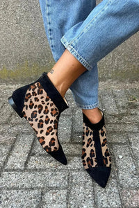 Mila | Stylish ankle boots with a striking leopard print