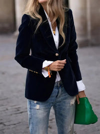 Charlotte | Luxe velvet blazer with a timeless and refined look