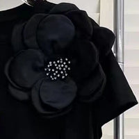 Kurzes T-Shirt mit 3D Blumen für Damen
