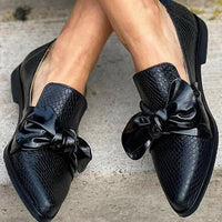 Emma | Stylish and comfortable loafers with an elegant shiny bow