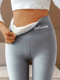 Sabrina | Warm and comfortable thermal fleece leggings for winter