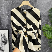 Blusa a rayas a la moda para mujer