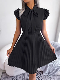 Sommerliches Schleifen-Faltenkleid von ModeGlam