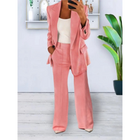 Completo da donna con blazer e pantaloni