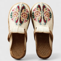 Fleur | Bunte Slipper mit besticktem Blumenmuster