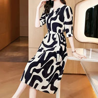 Spitzen-Knoten-Kleid