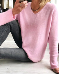 Rosalie | Soft and elegant knitted sweater with V-neck
