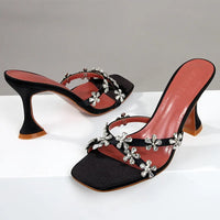Luminaria Bezaubernde Blumen-Dekor Sandalen