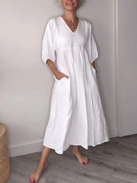 Livia| Elegant and Versatile V-Neck Midi Dress