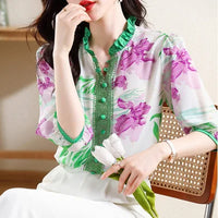 Sommerliche Damenbluse mit modischem Print