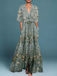 Aveline | Luxe Bloemenjurk met Romantisch Silhouet