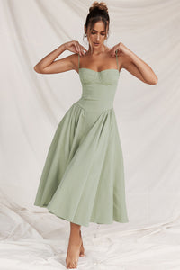 Veloura| Vestido midi elegante y versátil
