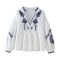 GlamourBloom Stilvolles Besticktes Langarmshirt