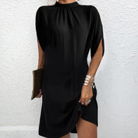 Sarah | Vestido con cuello alto y mangas cortas