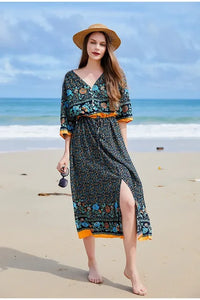 Sommerlicher Chic Oversize Geblümtes Kleid mit Schlitzsaum