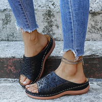 Velanora - Orthopädische Sandalen mit Stickerei
