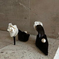 Schwarze Satin Perlen-Stilettos Roya Eleganza