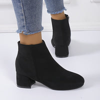 Britte | Elegant Chelsea ankle boots that complete any outfit