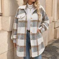 Gabrielle | Kariertem Sherpa-Mantel mit halblangem Schnitt