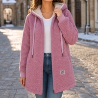 Elina | Giacca calda in shearling di media lunghezza con cappuccio e morbida fodera in pelliccia sintetica