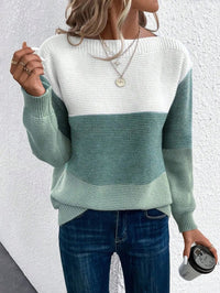 Femke | Farbenfroher Strickpullover mit grün-weißem Colorblock-Design