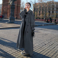 Tess | Elegante trenchcoat met dubbele rij knopen en verstelbare tailleriem