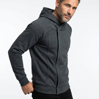 Noah | Sweat à capuche asymétrique moderne à la coupe sculpturale