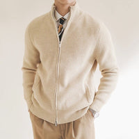 Joris | Versatile knitted sweater with ribbed texture and zip closure