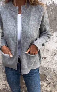 NordicVibe Knitted Jacket with Zipper – Stylish and Comfortable Women's Cardigan